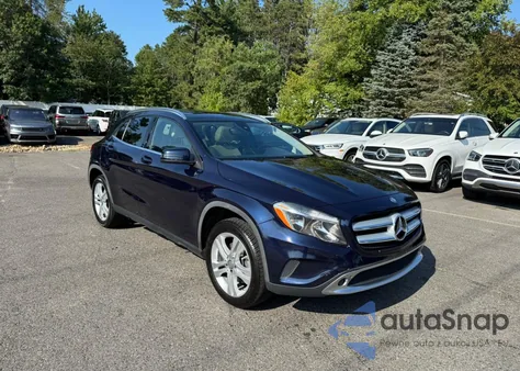 2017 Mercedes-Benz Gla 250 4Matic z USA, uszkodzony, nr VIN WDCTG4GB2HJ287820